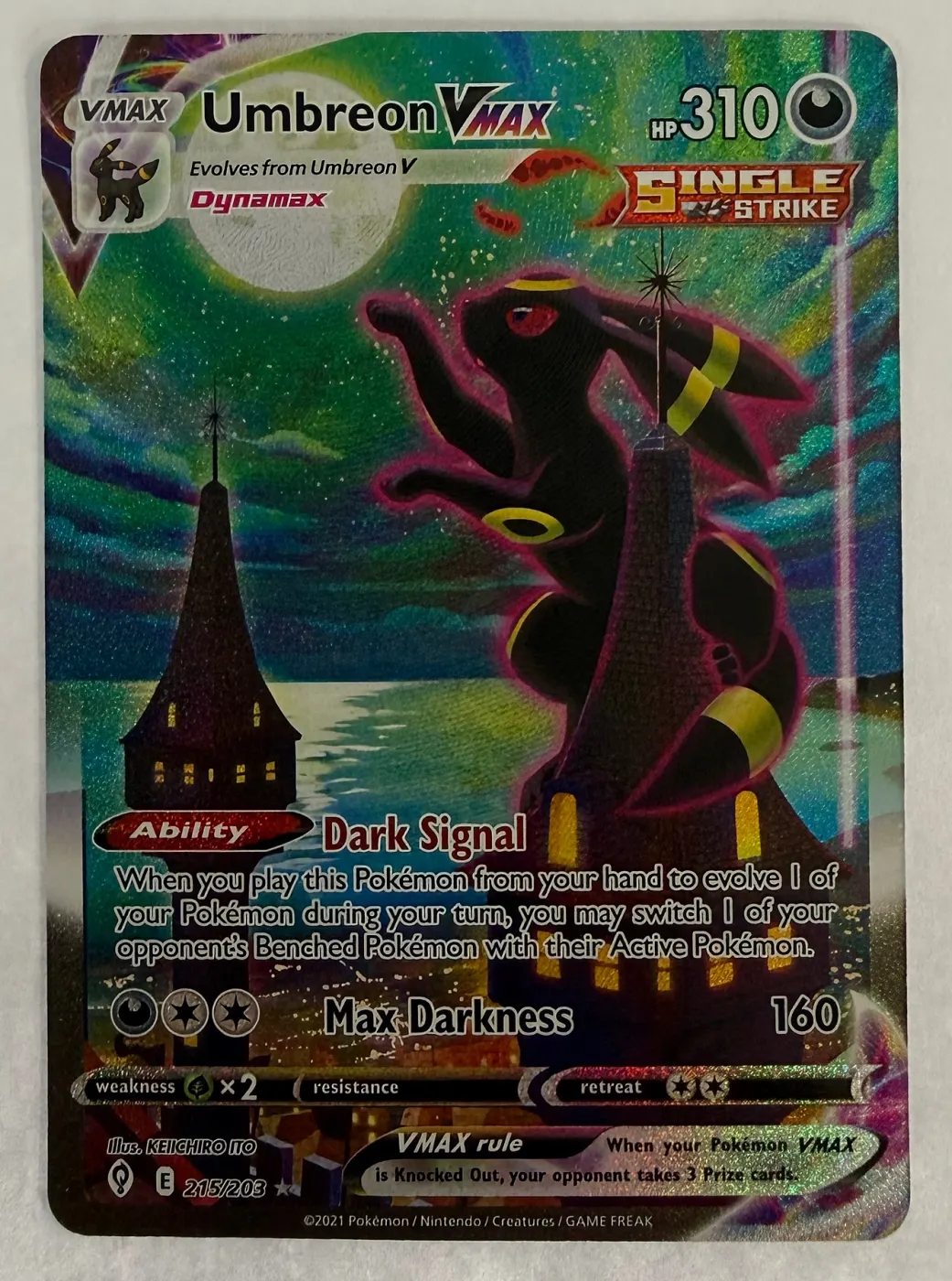 Umbreon VMAX 215/203 Evolving Skies front card photo in PokeToGrade pregrading report