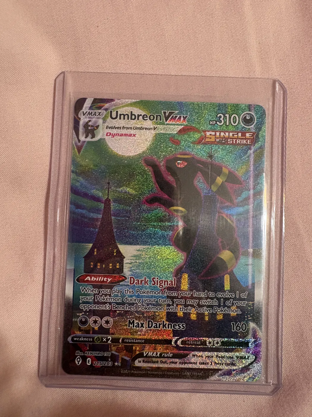 Umbreon VMAX 215/203 Evolving Skies front card photo in PokeToGrade pregrading report